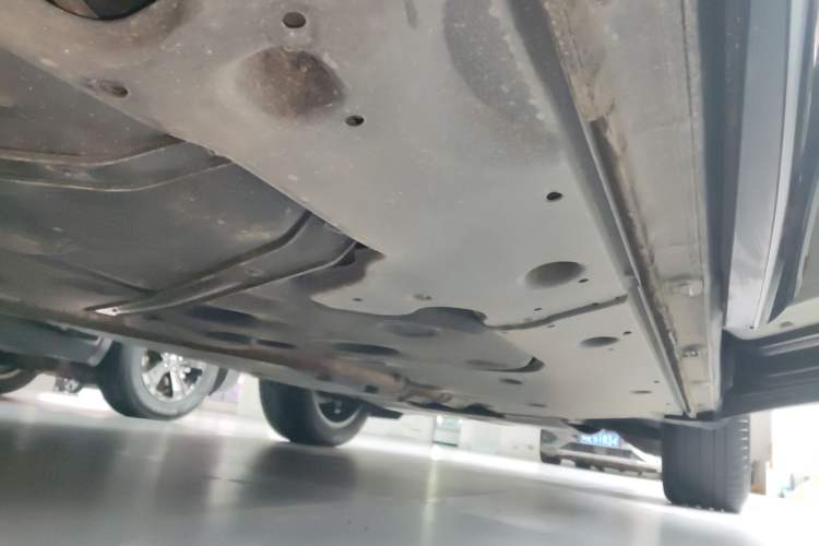 Used Volkswagen Tavendor 2023 380TSI Four-Wheel Drive R-Line Cruise Edition Right Side Sill