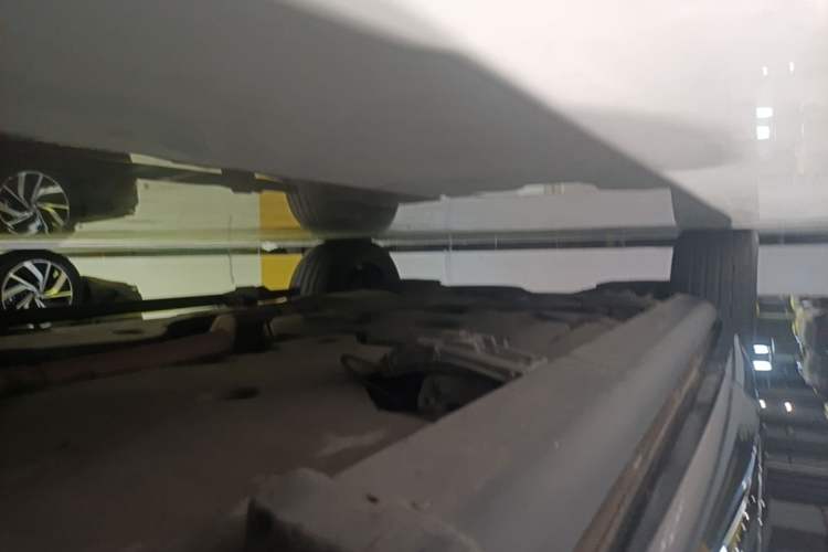 Used Volkswagen Tavendor 2023 380TSI Four-Wheel Drive R-Line Cruise Edition Right Side Sill