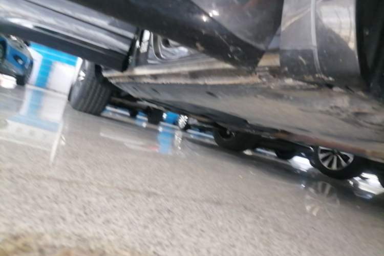 Used Volkswagen Tavendor 2023 380TSI Four-Wheel Drive R-Line Cruise Edition Right Side Sill