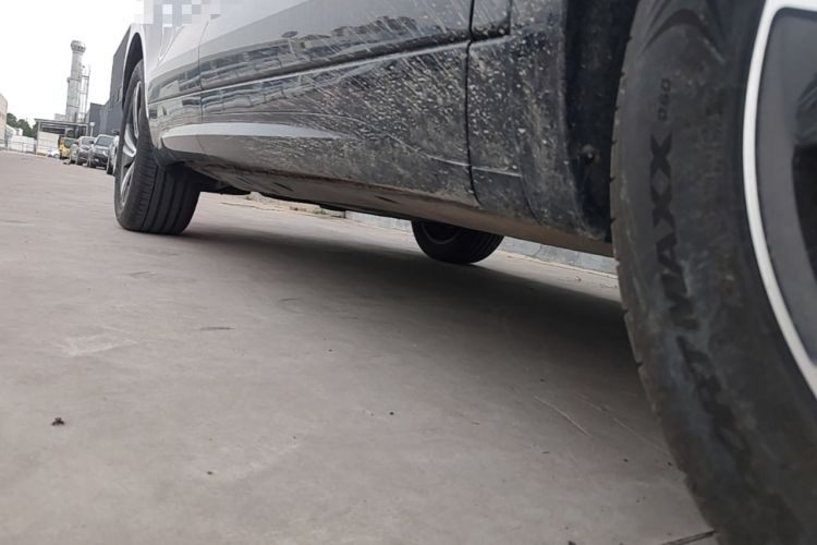 Used Volkswagen Tavendor 2023 380TSI Four-Wheel Drive R-Line Cruise Edition Right Side Sill