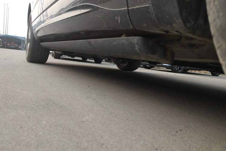 Used Volkswagen Tavendor 2023 380TSI Four-Wheel Drive R-Line Cruise Edition Right Side Sill