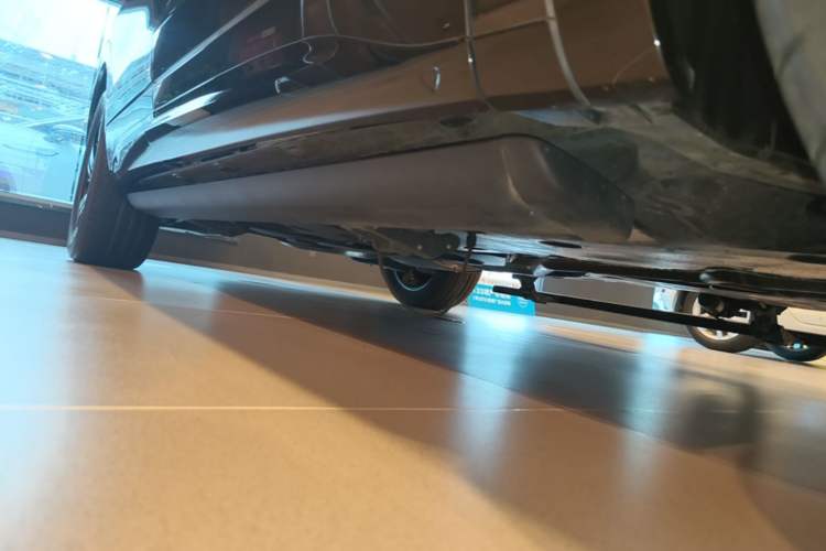 Used Volkswagen Tavendor 2023 380TSI Four-Wheel Drive R-Line Cruise Edition Right Side Sill