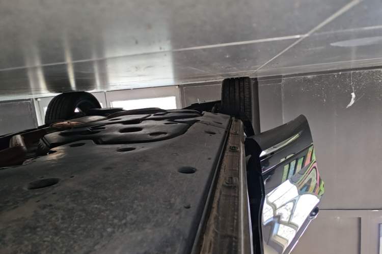 Used Volkswagen Tavendor 2023 380TSI Four-Wheel Drive R-Line Cruise Edition Right Side Sill