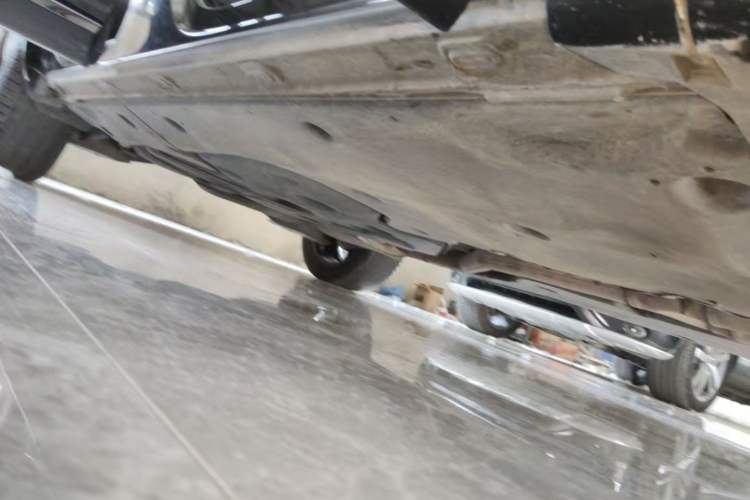 Used Volkswagen Tavendor 2023 380TSI Four-Wheel Drive R-Line Cruise Edition Right Side Sill