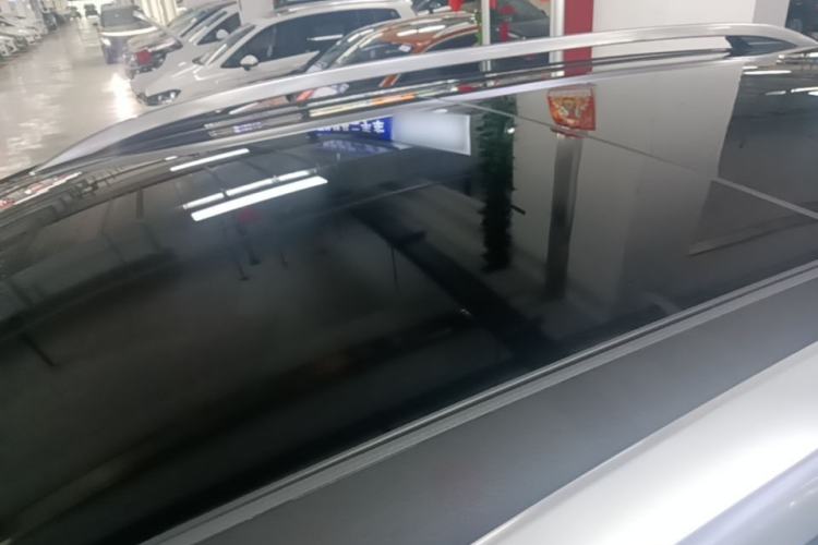 Used Volkswagen Tavendor 2023 330TSI Luxury Touring Edition Roof