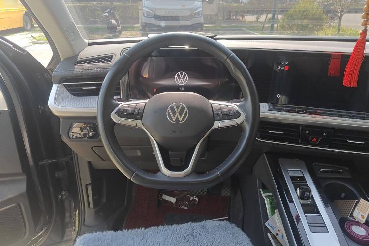 Used Volkswagen Tavendor 2023 330TSI Luxury Touring Edition Steering Wheel