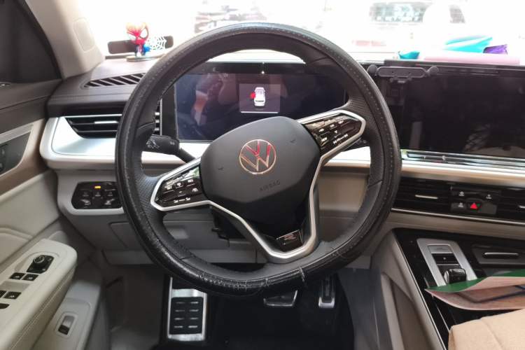 Used Volkswagen Tavendor 2023 380TSI Four-Wheel Drive R-Line Cruise Edition Steering Wheel