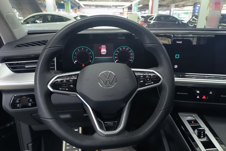 Used Volkswagen Tavendor 2023 380TSI Four-Wheel Drive R-Line Cruise Edition Steering Wheel