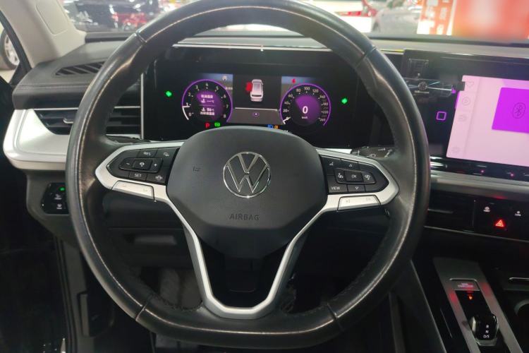 Used Volkswagen Tavendor 2023 330TSI Luxury Touring Edition Steering Wheel
