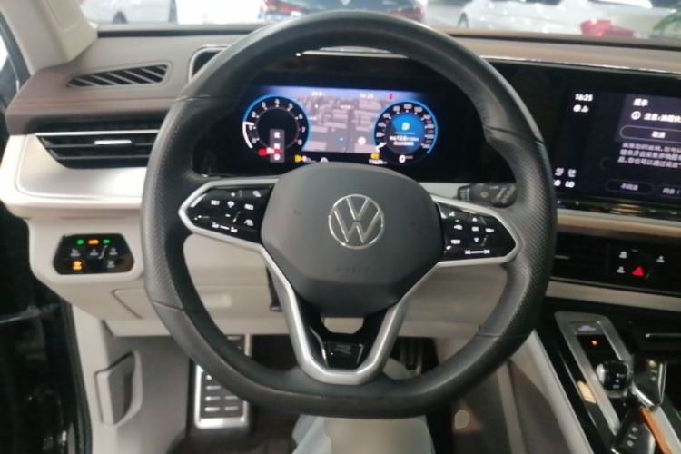 Used Volkswagen Tavendor 2023 380TSI Four-Wheel Drive R-Line Cruise Edition Steering Wheel