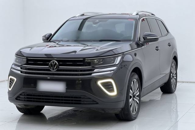 Used Volkswagen Tavendor 2023 330TSI Luxury Touring Edition