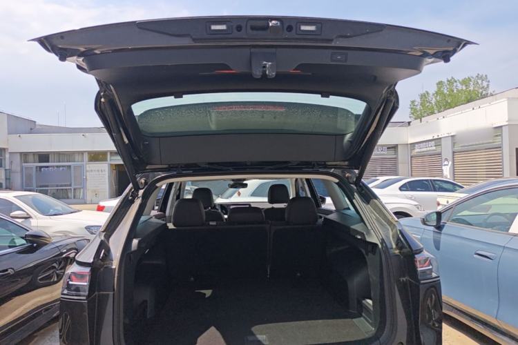 Used Volkswagen Tavendor 2023 380TSI Four-Wheel Drive R-Line Cruise Edition Trunk