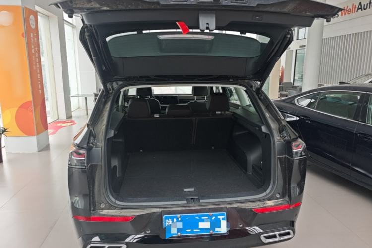 Used Volkswagen Tavendor 2023 380TSI Four-Wheel Drive R-Line Cruise Edition Trunk