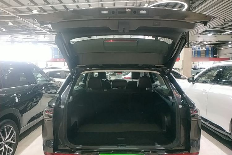 Used Volkswagen Tavendor 2023 380TSI Four-Wheel Drive R-Line Cruise Edition Trunk