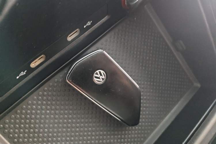 Used Volkswagen Tavendor 2023 380TSI Four-Wheel Drive R-Line Cruise Edition Vehicle Key