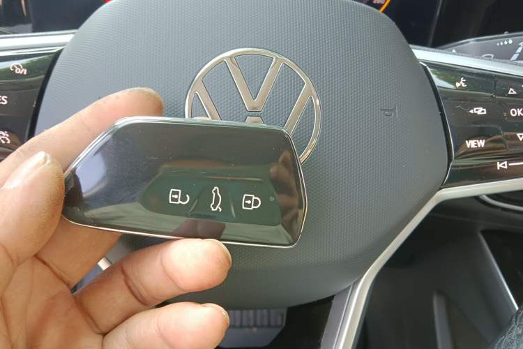 Used Volkswagen Tavendor 2023 380TSI Four-Wheel Drive R-Line First Edition Vehicle Key