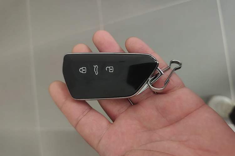 Used Volkswagen Tavendor 2023 380TSI Four-Wheel Drive R-Line Cruise Edition Vehicle Key