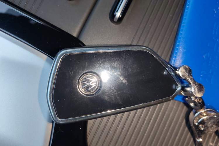 Used Volkswagen Tavendor 2023 330TSI Luxury Touring Edition Vehicle Key