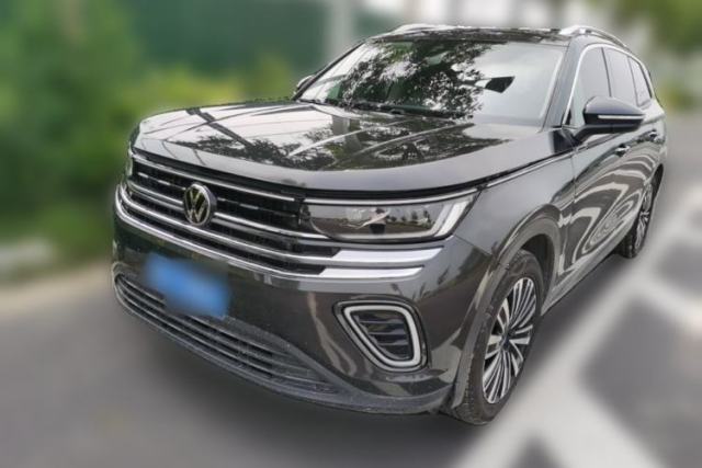 Used Volkswagen Tavendor 2023 330TSI Luxury Touring Edition