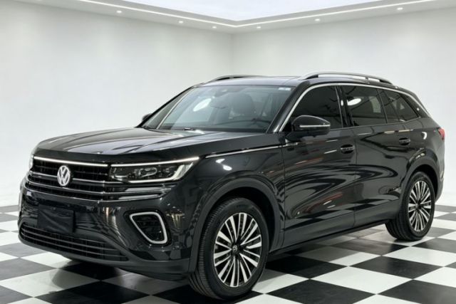 Used Volkswagen Tavendor 2023 330TSI Luxury Touring Edition