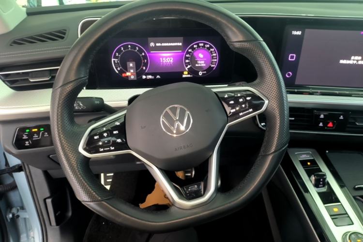 Used Volkswagen Tavendor 2023 380TSI Four-Wheel Drive R-Line Cruise Edition Center Console