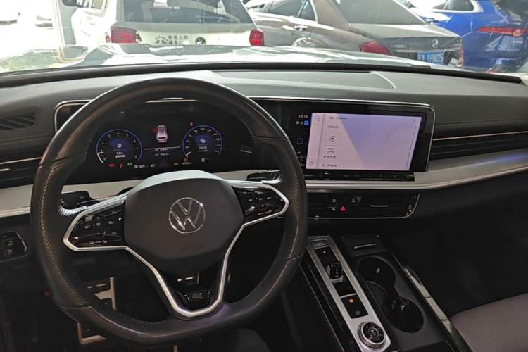 Used Volkswagen Tavendor 2023 380TSI Four-Wheel Drive R-Line First Edition Center Console