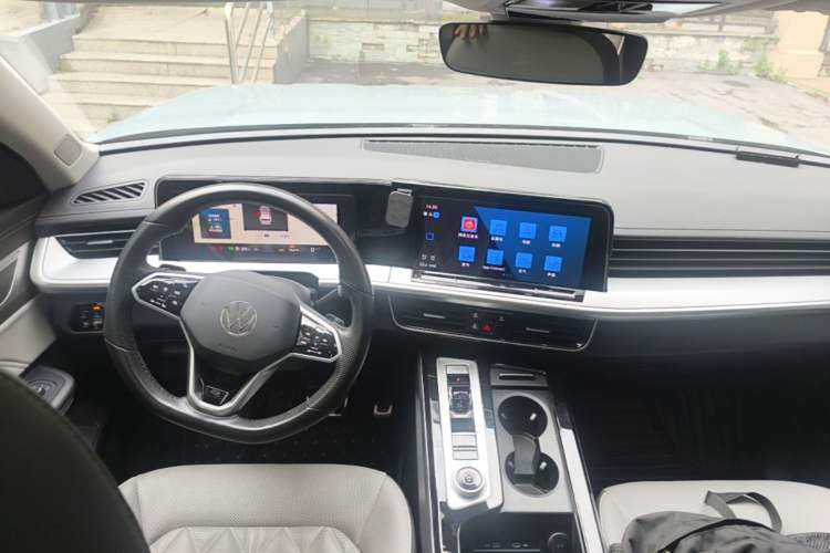 Used Volkswagen Tavendor 2023 380TSI Four-Wheel Drive R-Line First Edition Center Console