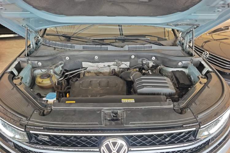 Used Volkswagen Tavendor 2023 380TSI Four-Wheel Drive R-Line Cruise Edition Engine Bay