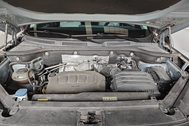 Used Volkswagen Tavendor 2023 380TSI Four-Wheel Drive R-Line First Edition Engine Bay