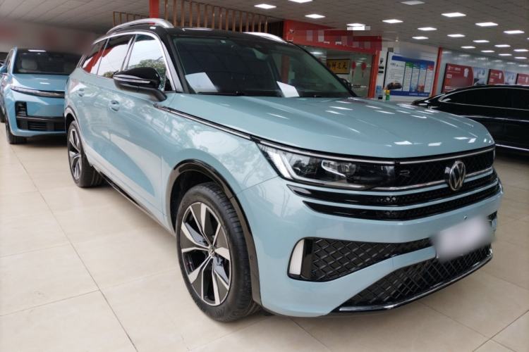 Used Volkswagen Tavendor 2023 380TSI Four-Wheel Drive R-Line First Edition Front Right 45 Deg