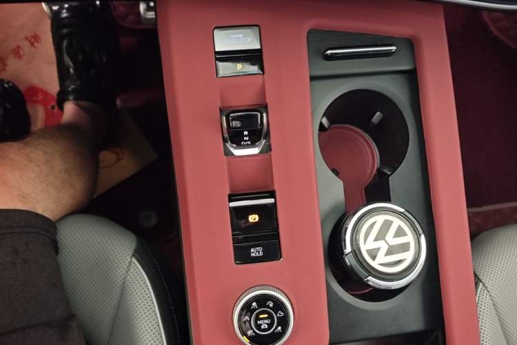 Used Volkswagen Tavendor 2023 380TSI Four-Wheel Drive R-Line Cruise Edition Gear Lever