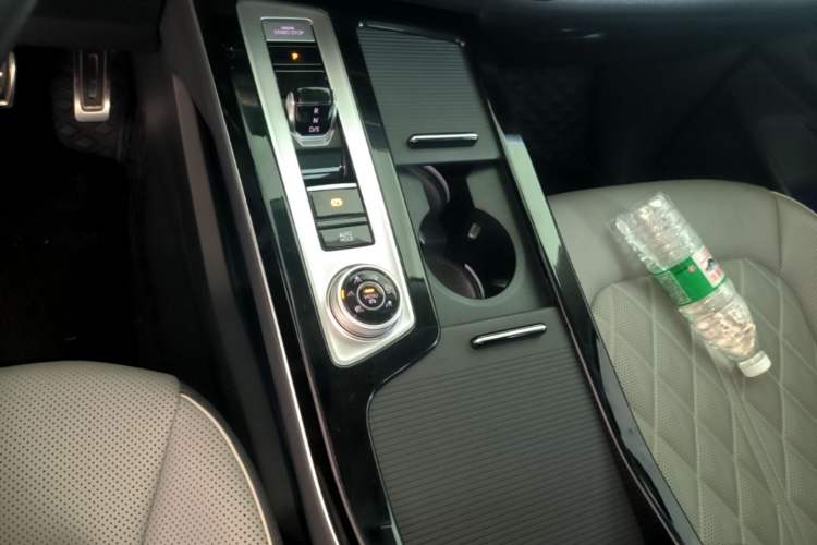 Used Volkswagen Tavendor 2023 380TSI Four-Wheel Drive R-Line Cruise Edition Gear Lever