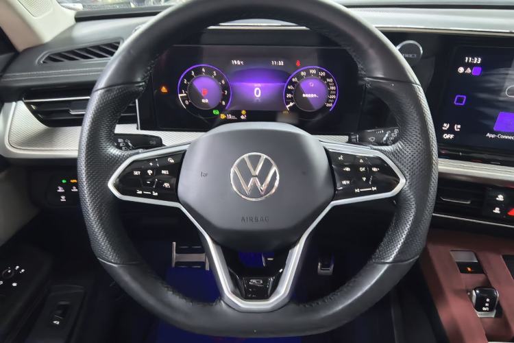 Used Volkswagen Tavendor 2023 380TSI Four-Wheel Drive R-Line Cruise Edition Interior 4