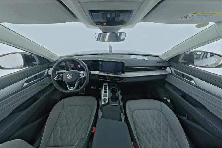 Used Volkswagen Tavendor 2023 380TSI Four-Wheel Drive R-Line Cruise Edition Interior 4