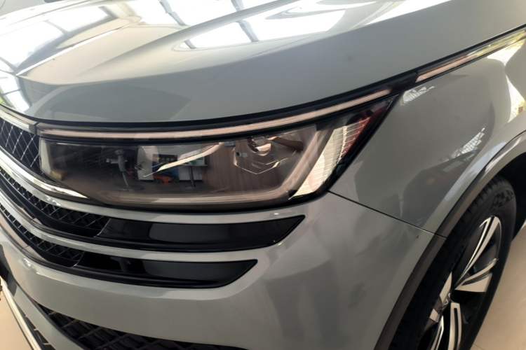 Used Volkswagen Tavendor 2023 380TSI Four-Wheel Drive R-Line Cruise Edition Left Front Headlight