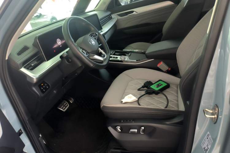 Used Volkswagen Tavendor 2023 380TSI Four-Wheel Drive R-Line Cruise Edition Left Front Seat