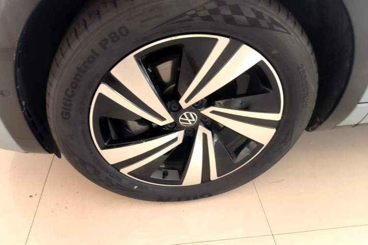 Used Volkswagen Tavendor 2023 380TSI Four-Wheel Drive R-Line Cruise Edition Left Front Wheel Hub