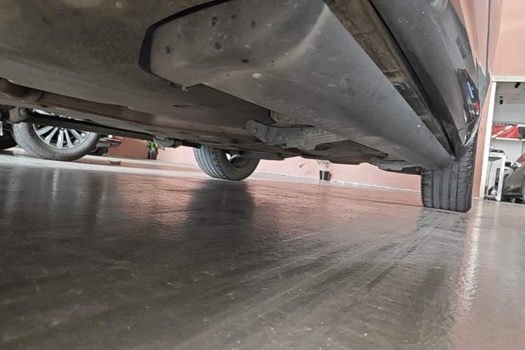 Used Volkswagen Tavendor 2023 380TSI Four-Wheel Drive R-Line First Edition Left Side Sill