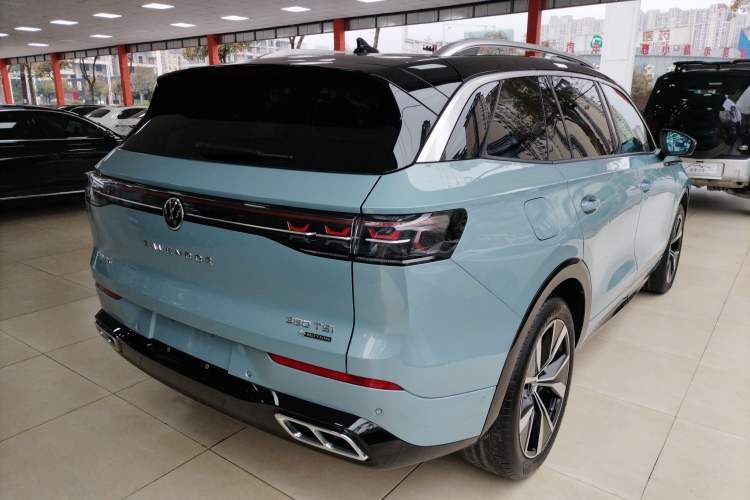 Used Volkswagen Tavendor 2023 380TSI Four-Wheel Drive R-Line First Edition Rear Right 45 Deg