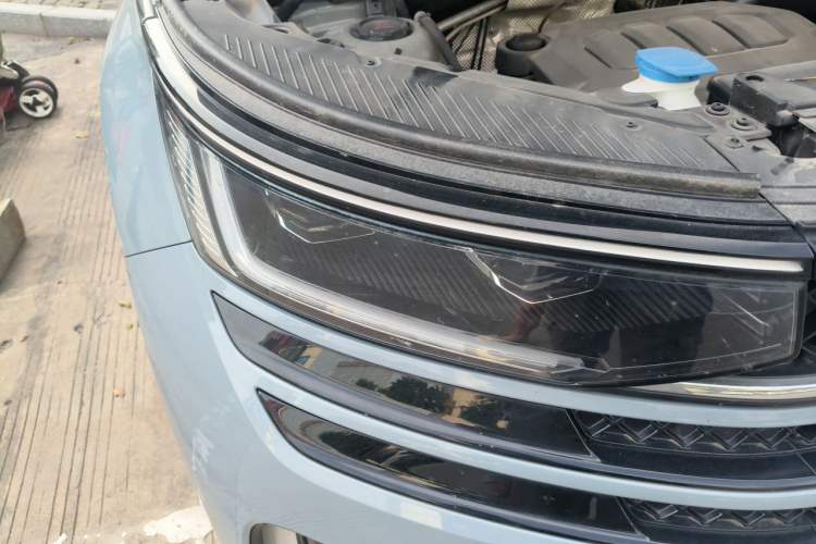 Used Volkswagen Tavendor 2023 380TSI Four-Wheel Drive R-Line Cruise Edition Right Front Headlight