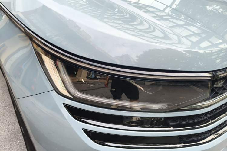 Used Volkswagen Tavendor 2023 380TSI Four-Wheel Drive R-Line First Edition Right Front Headlight