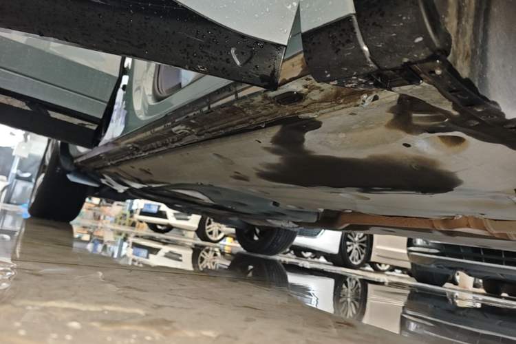 Used Volkswagen Tavendor 2023 380TSI Four-Wheel Drive R-Line Cruise Edition Right Side Sill