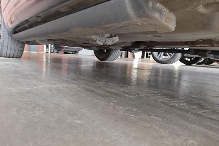 Used Volkswagen Tavendor 2023 380TSI Four-Wheel Drive R-Line First Edition Right Side Sill