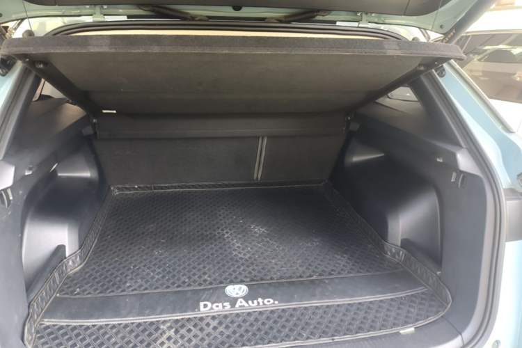 Used Volkswagen Tavendor 2023 380TSI Four-Wheel Drive R-Line Cruise Edition Trunk