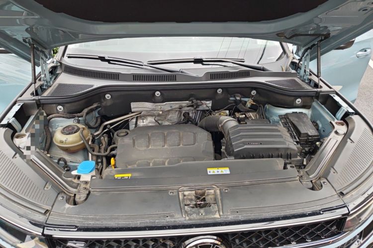 Used Volkswagen Tavendor 2023 380TSI All-Wheel Drive R-Line Journey Edition Engine Bay