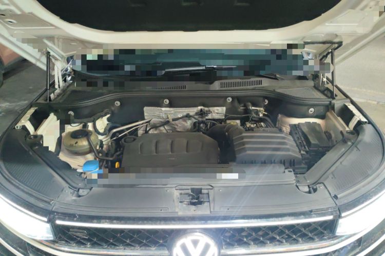 Used Volkswagen Tavendor 2023 380TSI Four-Wheel Drive R-Line First Edition Engine Bay