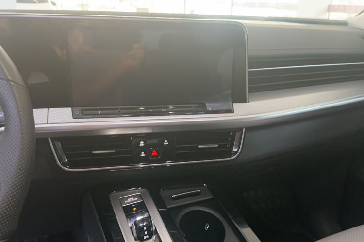 Used Volkswagen Tavendor 2023 380TSI Four-Wheel Drive R-Line Cruise Edition Audio And AC Panel