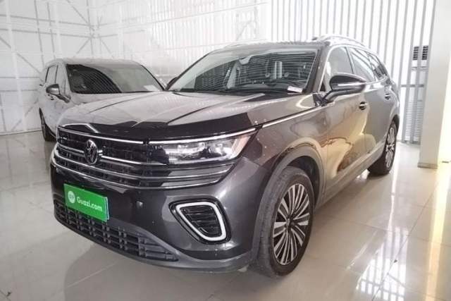 Used Volkswagen Tavendor 2023 330TSI Luxury Touring Edition