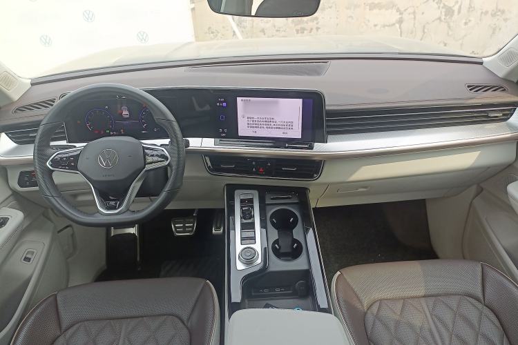 Used Volkswagen Tavendor 2023 380TSI Four-Wheel Drive R-Line Cruise Edition Center Console
