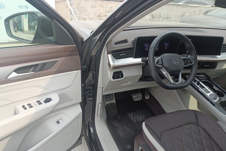 Used Volkswagen Tavendor 2023 380TSI Four-Wheel Drive R-Line Cruise Edition Driver Seat